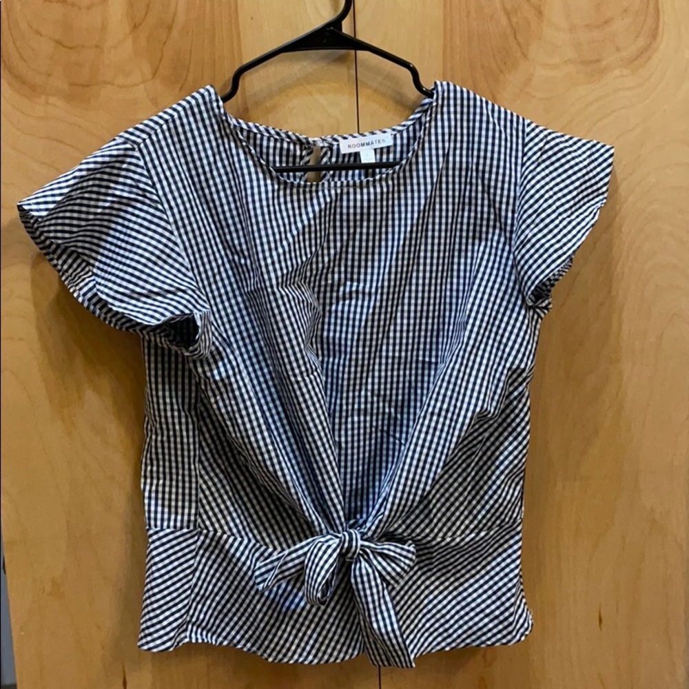 Gingham blouse. Size L.